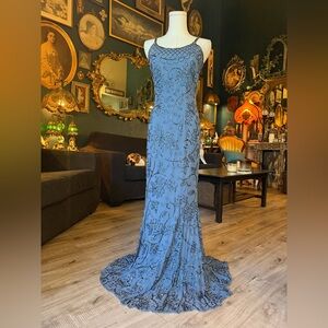 2000s Sean Collection Beaded Gown ✨
Size Small